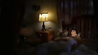 Lo guarisce con la bocca, il culo e la figa