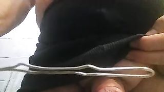 Anteprima del video: Piccolo assaggio di femminilità