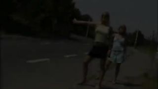 Un porcone puttaniere e 2 belle puttanelle