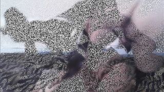 Mi allargo il buco del culo con una carota gigante