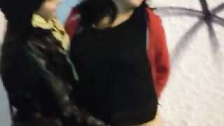 Anteprima del video: Ditalino e leccata di fica per due lesbiche