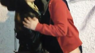 Ditalino e leccata di fica per due lesbiche