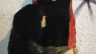 Ditalino e leccata di fica per due lesbiche