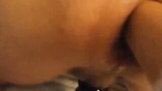 Quanto è godurioso farsi aprire il culo da una bella manina...