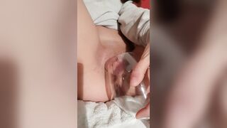 Anteprima del video: Un bel calice di calda pipì