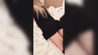 Scopata e sborrata sulla passera come una puttana