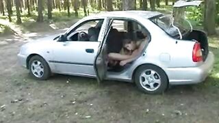 Bella teen biondina analizzata da un porcone