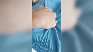 18enne si masturba dopo essere uscito da scuola