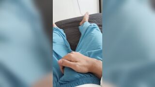 18enne si masturba dopo essere uscito da scuola