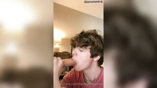 30 Centimetri di cazzo per il frocio