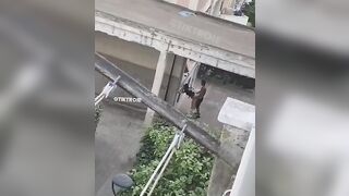 VERGOGNA ci SONO BAMBINI CHE GUARDANO !