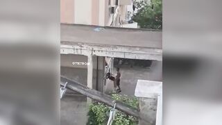 VERGOGNA ci SONO BAMBINI CHE GUARDANO !