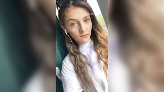 Anteprima del video: La ZOCCOLA si masturba in TRENO