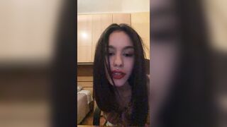 LA MIA ZOCCOLA ME LO SUKA in DIRETTA