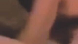 Lo succhio e lecco lentamente