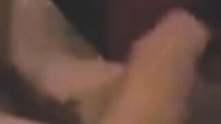 Lo succhio e lecco lentamente