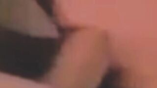 Anteprima del video: Lo succhio e lecco lentamente