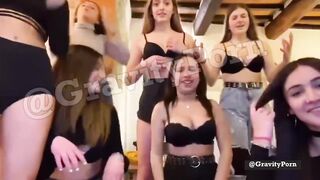 LICEALI fanno le ZOCCOLE al sabato sera