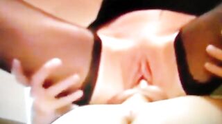 Posizione acrobatica ma goduriosa per lei...