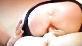 Posizione acrobatica ma goduriosa per lei...