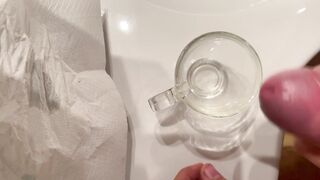 Bicchiere mezzo pieno o mezzo vuoto ?