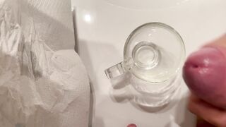 Bicchiere mezzo pieno o mezzo vuoto ?