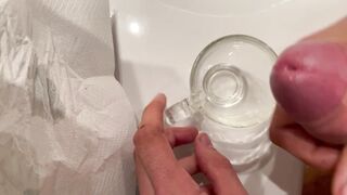 Bicchiere mezzo pieno o mezzo vuoto ?