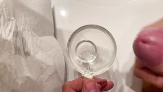 Bicchiere mezzo pieno o mezzo vuoto ?