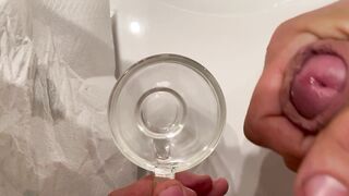 Bicchiere mezzo pieno o mezzo vuoto ?