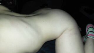 Vera e bella puttanella Ceca pompa il cliente nella sua auto