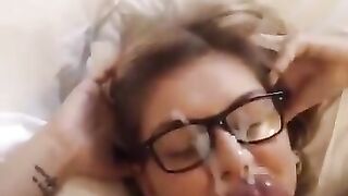 Sborro in faccia ad una mia amica