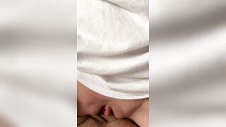 Clara salta sul cazzone di Stefano