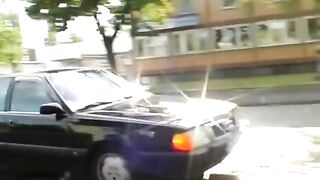 Puttanella trombata in pubblico