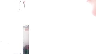 Rossa lesbica tettona ama leccare