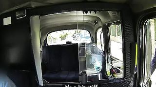 Anteprima del video: Si paga il taxi in natura