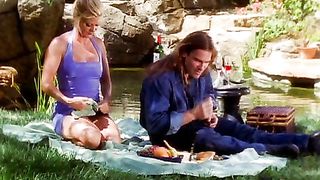 Anteprima del video: Ginger Lynn sexy bionda in stile vintage