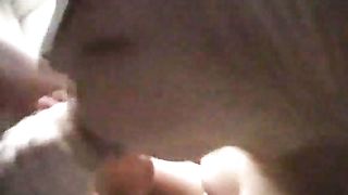 Biondina gioca con il cazzo di Rocco