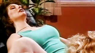 Sesso lesbo vintage in ufficio