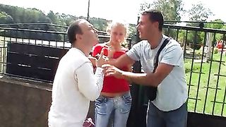 DP hard per una calda bionda