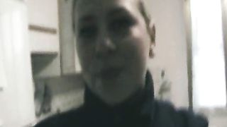 Casalinga italiana scopata in cucina