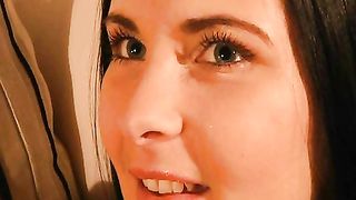 Cunnilingus a brunetta carina