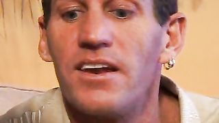 Scolaretta giapponese scopata da maturo