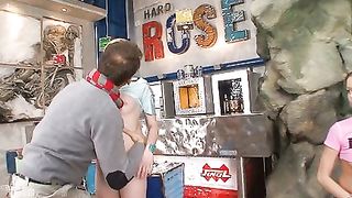 Rocco si fa due piccole troie