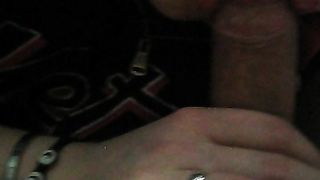 Fa pompino al fidanzato in webcam