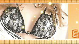 Rossa asiatica molto eccitata