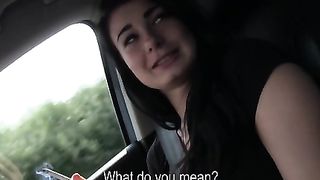 Anteprima del video: Handjob in auto da brunetta dilettante