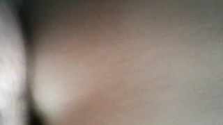 Moglie bionda che mangia sborra