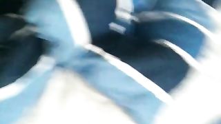 Moglie bionda che mangia sborra