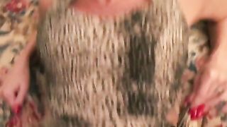 Teen amatoriale succhia cazzo in bagno