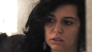 Bondage lesbo in pubblico